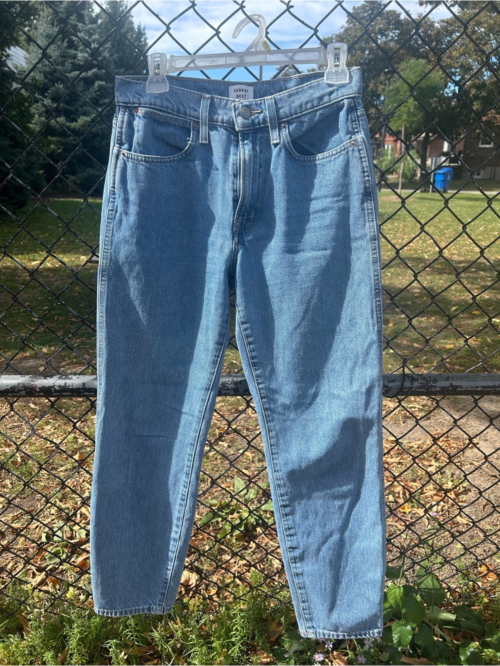 Aritzia Sunday Best Light Wash Mom Jeans Size 27